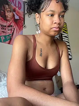 luvrgrllani's Webcam Show