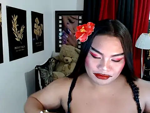 TSbrianaHugeCock Webcamshow