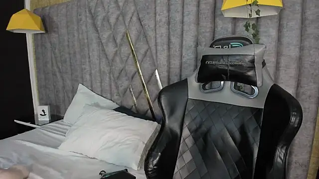 NicolaiKarav: онлайн-секс-чат