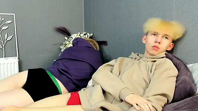 Mark_Brain: διαδικτυακό σόου στην κάμερα