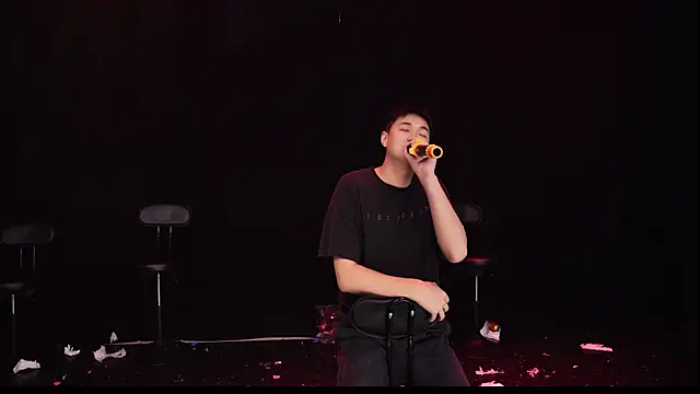 CH-YYDS-001's Webcam Show