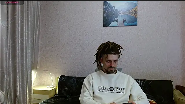 Aestheticguy101 即時 XXX 聊天