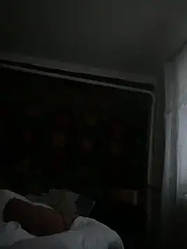 Frosl 现场XXX聊天