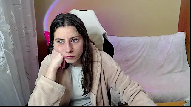 Chat +18 de Effy__Stoner ao vivo