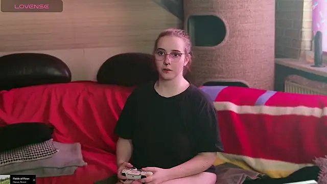 XXX chat uživo modela GamerGirl_Eve