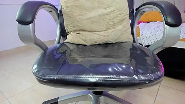 Nascary_Foxn Live XXX chat