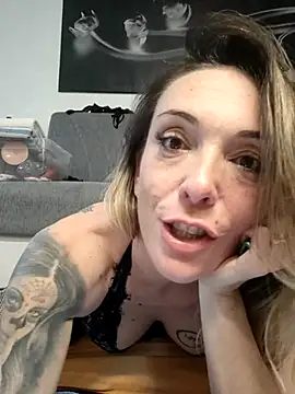 Ladymiri85 Adlı Modelin Web Kamerası Şovu