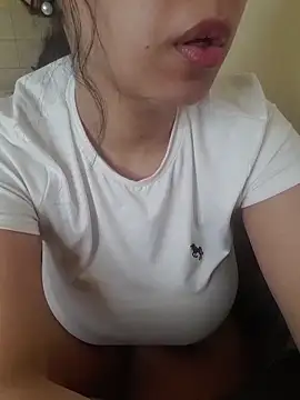 DianiQueenn Webcam-Show