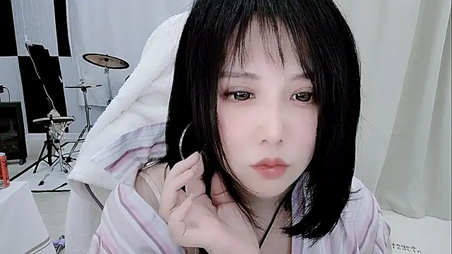 Show modela Evangelin-e na web-kameri