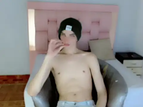 sora_jun webcam show