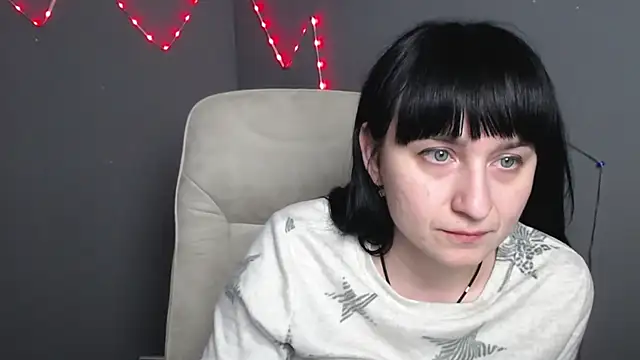 NinaFlawlees 웹캠 쇼