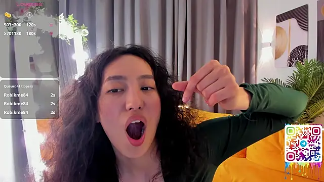 FlirtyAura Chat XXX in diretta