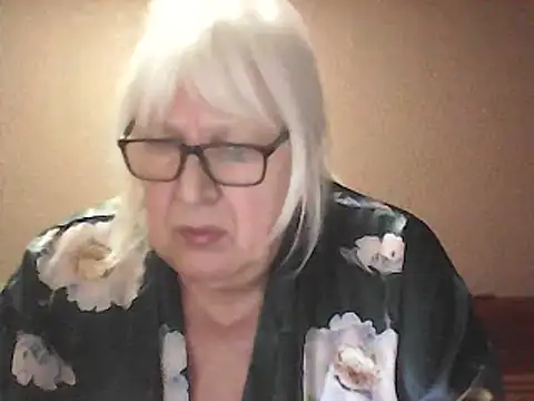 Alexia64231's Webcam Show