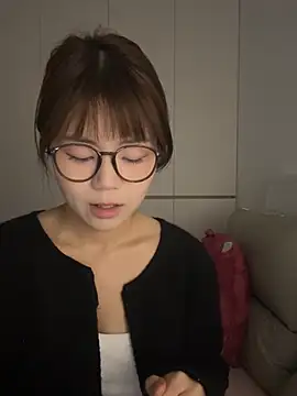 Nana-3 라이브 XXX 채팅