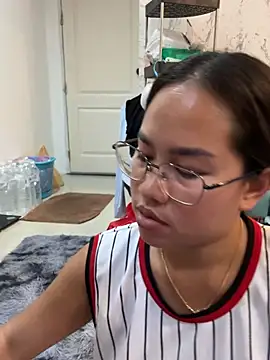 Ponthip Pertunjukan Webcam