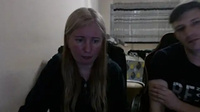 XXX chat uživo modela PeterAndJen