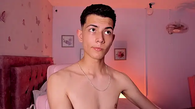 XXX chat uživo modela FireGuy_99