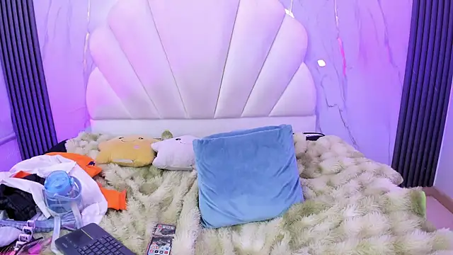 XXX chat uživo modela AliiceWonderland_