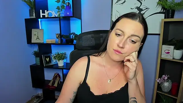 FUN_AMI লাইভ XXX চ্যাট