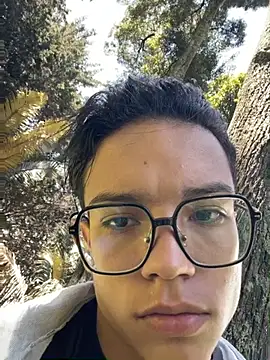 Chatroom XXX en direct de Andres_boy252