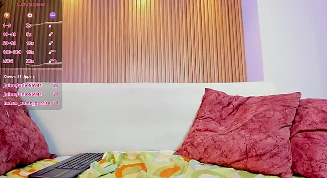 TiffanyHoustton: онлайн-секс-чат