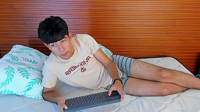 peakk_twiinns 网络视讯表演