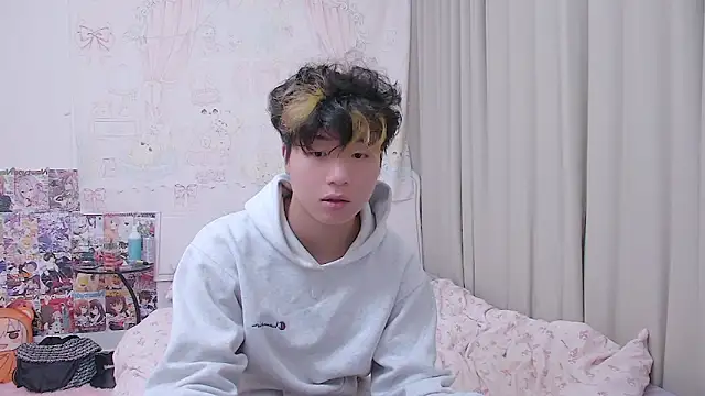 Cream-001 Pertunjukan Webcam