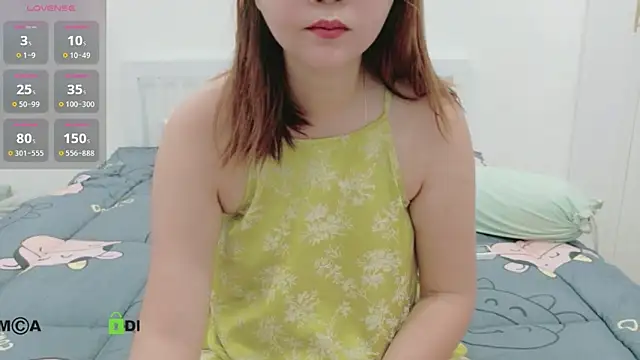 Clumsy_Girl's Live XXX Chat