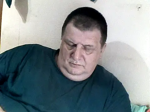 Vyrtous579: διαδικτυακό σόου στην κάμερα