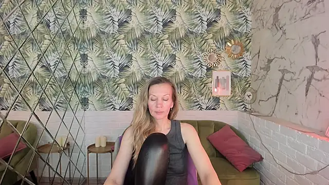 NancyGraceのライブXXXチャット