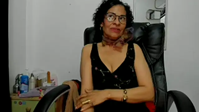 Aries_MatureのライブXXXチャット