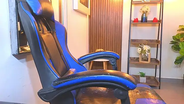 Kenya--Buhle Adlı Modelin Web Kamerası Şovu