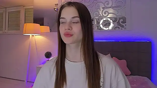 دردشة LuisaClover الجنسية المباشرة