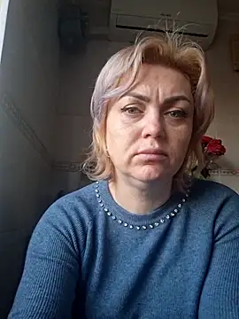 SylvieGold453 Adlı Modelin Canlı XXX Sohbeti