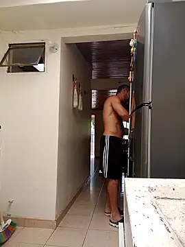 sebasxx97: διαδικτυακό σόου στην κάμερα