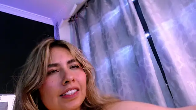 Chat +18 de Sofiazaf_ ao vivo