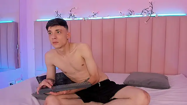 SecretLoversVIP Webcamshow