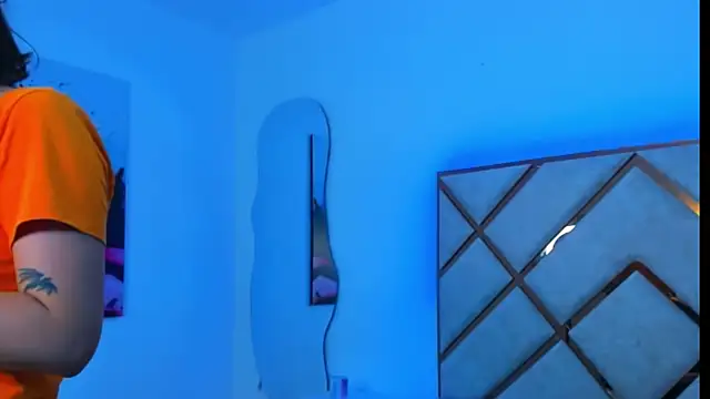 nenaarisk 网络视讯表演