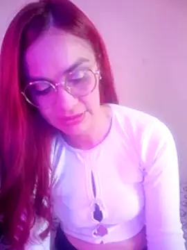 Chat XXX en directo de tinny_emiily