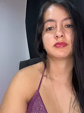 Chatroom XXX en direct de salo-rousee