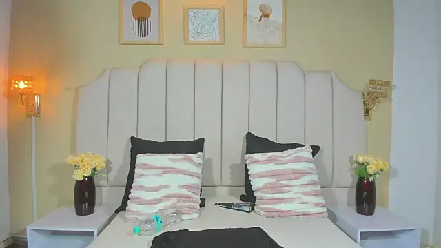 Show modela Sara_Hanks na web-kameri