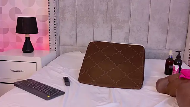 vivi_ruby Adlı Modelin Canlı XXX Sohbeti