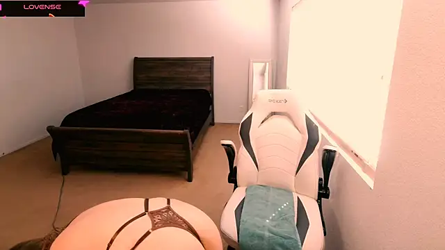 Pertunjukan Kamera Web britteebee