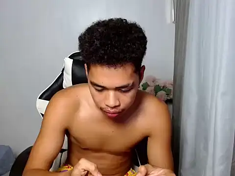 curlyasian_njxx 网络视讯表演