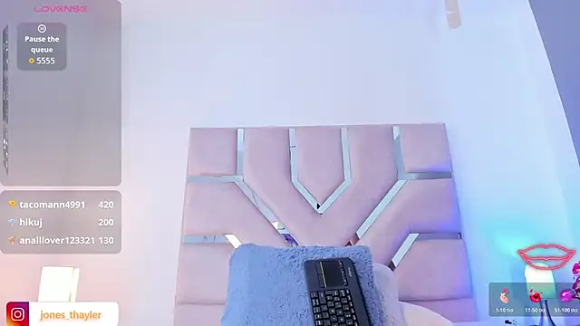 Thayler_jones webcam show