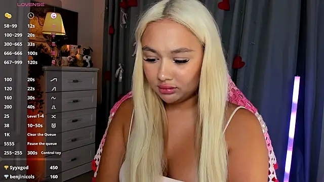 _Loneve__のライブXXXチャット