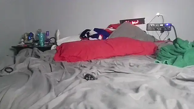 deepinnnnn: онлайн-секс-чат