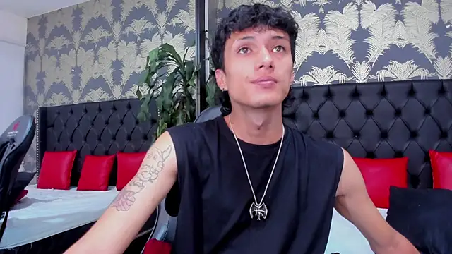 Lean_Portman Chat XXX live