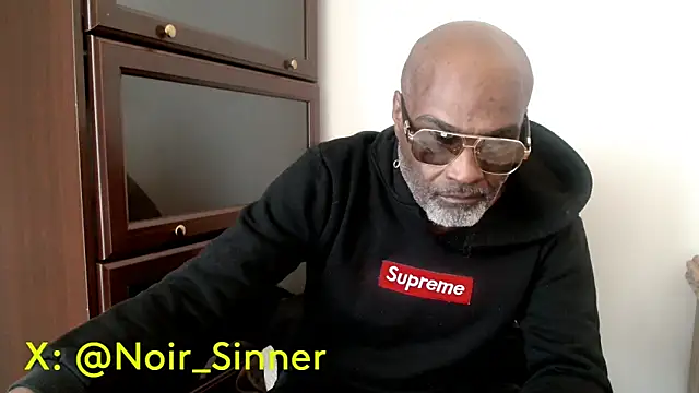 sinnernoir's Live XXX Chat