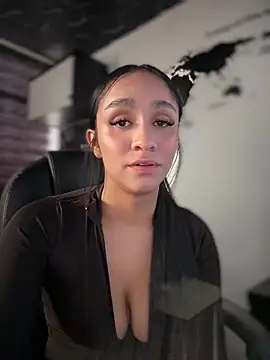 Isabella-Teen's Live XXX Chat